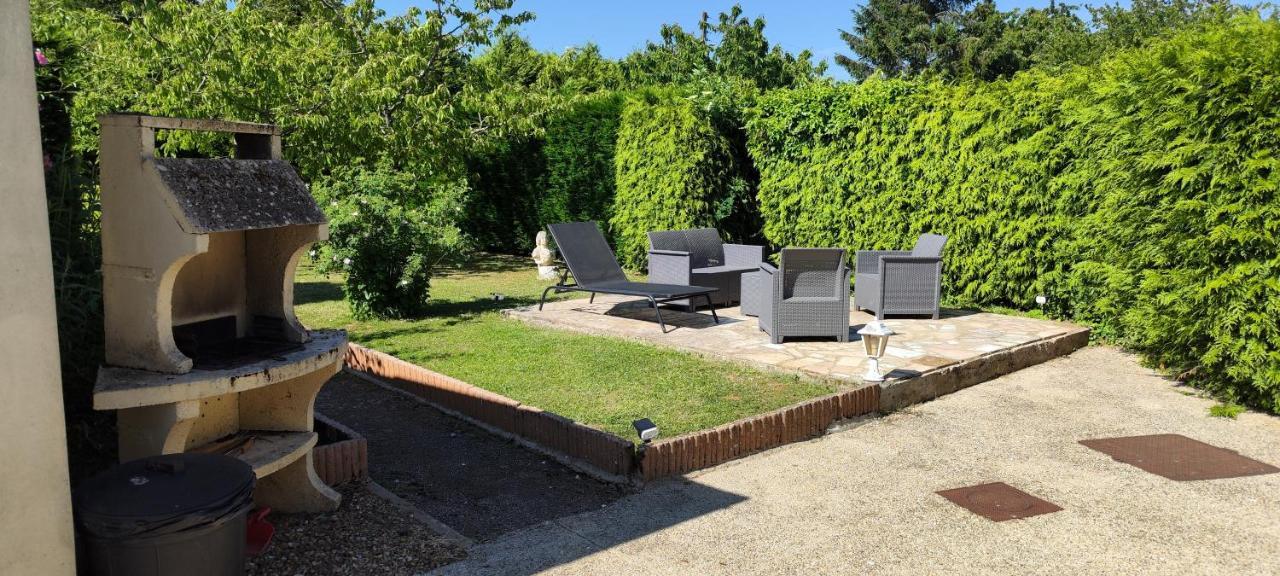 Maison De Village Avec Exterieur Oysonville Zewnętrze zdjęcie