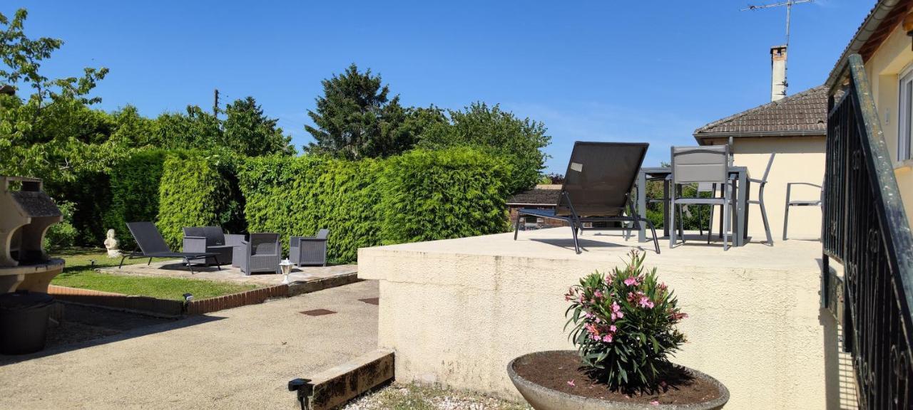 Maison De Village Avec Exterieur Oysonville Zewnętrze zdjęcie